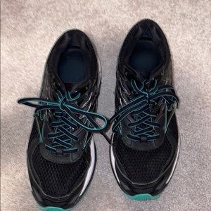 Volleyball shoes! Wave Paradox 3